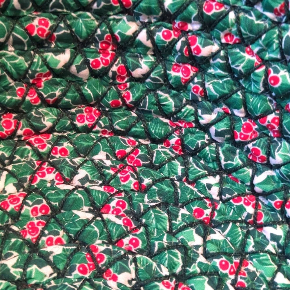 Vintage Handmade Fabric Christmas Holly Basket Plant Pot Cover Red Green - Picture 3 of 5